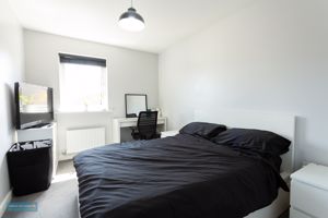Bedroom- click for photo gallery